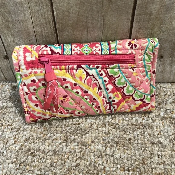 Vera Bradley Wallet Retired Capri Melon Paisley Floral - Picture 2 of 6